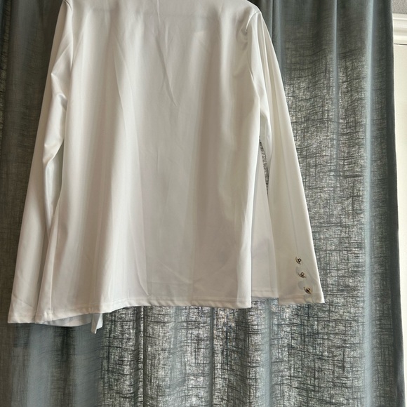 Elegant Cream Women's Blazer - Picture 2 of 4